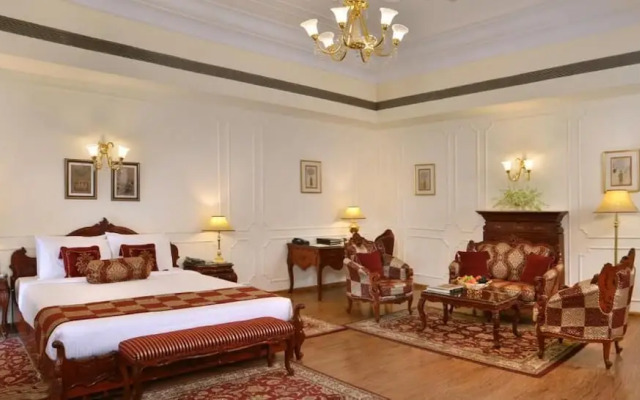 Noor-Us-Sabah Palace