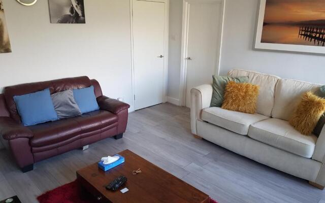 Beautiful Parkview Apartment in Seaside Eastbourne