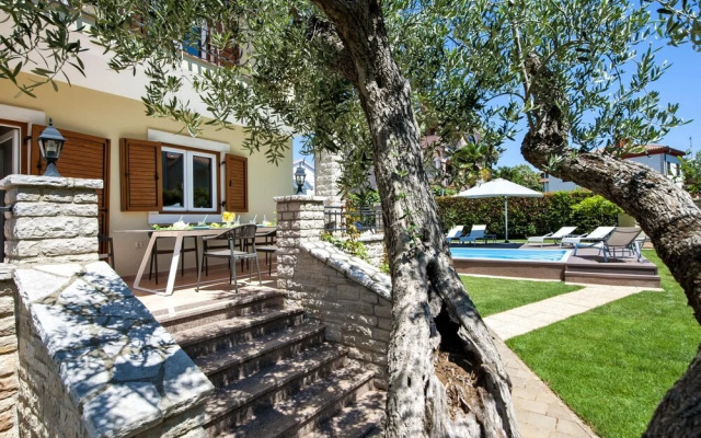 Villa Francesco - Four-bedroom Apartment