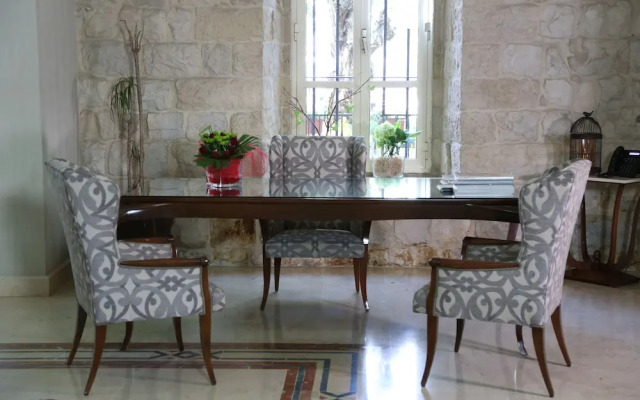Grand Kadri Hotel