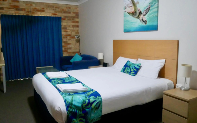 Emeraldene Inn & Eco-Lodge – Guest Rooms – Hervey Bay