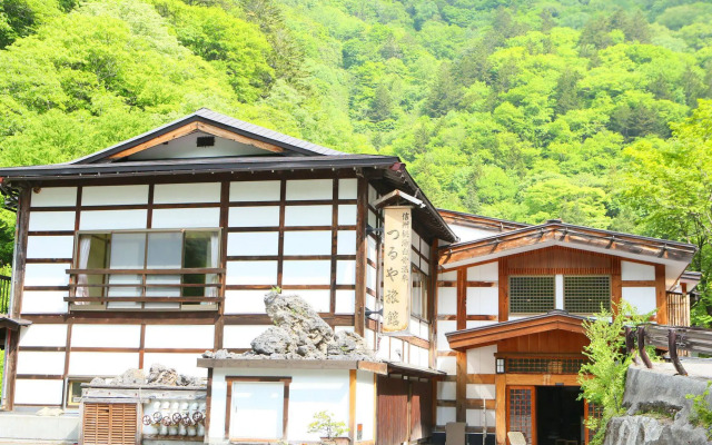 Shirahone Onsen Tsuruya Ryokan