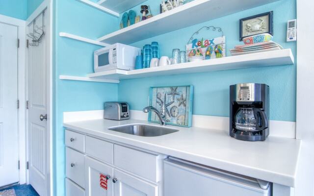 Looney Dunes 50 by RedAwning