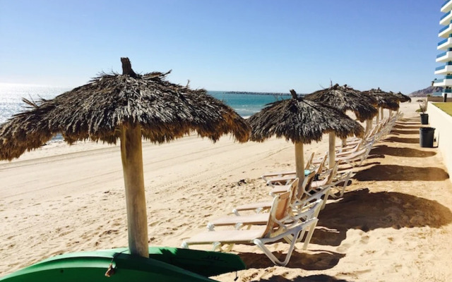 Sonoran Sun 2BR Upper SE 208 by Casago