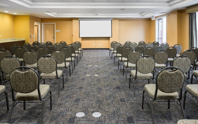 Holiday Inn Express Hotel & Suites Vacaville by IHG