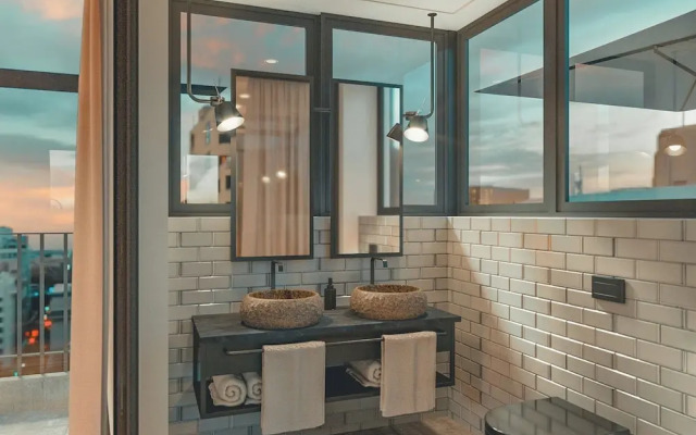 John & Will Silo-Hotel by Guldsmeden
