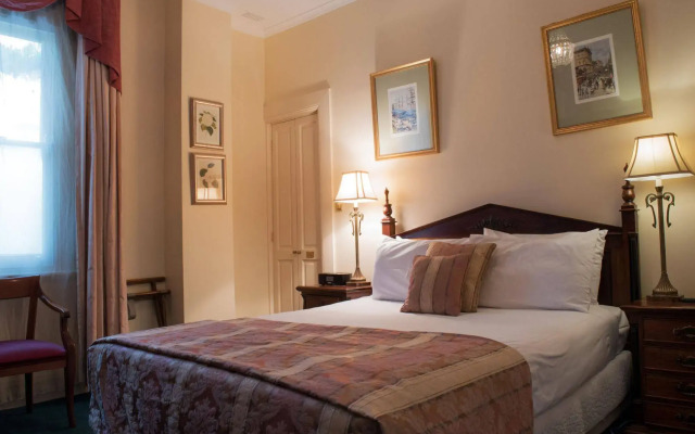 Manor Boutique Hotel