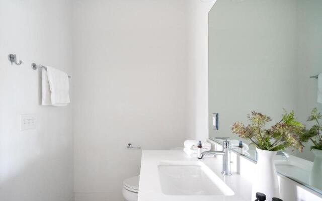 The Monroe by AvantStay – Stylish Group Stay with Easy Access to Attractions