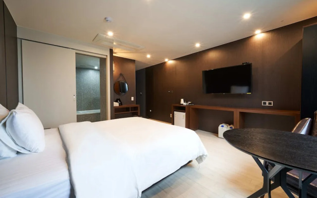 BON Hotel