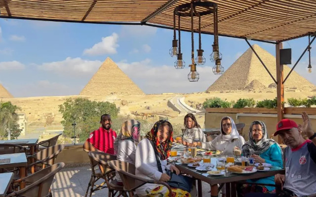 Giza Pyramids View Inn