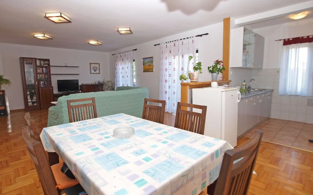 Apartment 914
