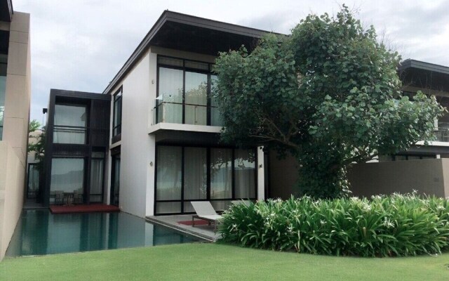Beachfront Villa in Danang Resort & Spa