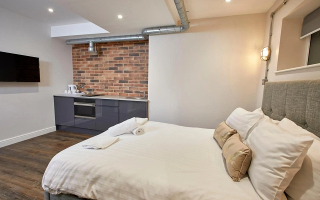 Three Cranes Serviced Apartments