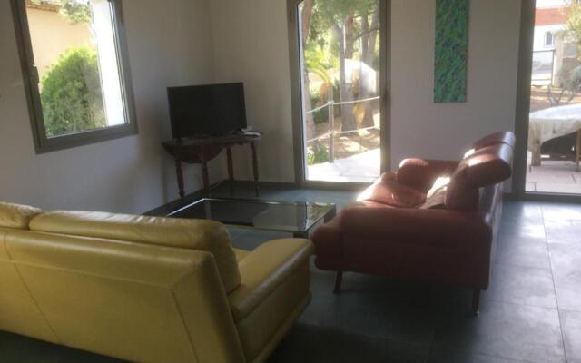 Maison neuve + piscine dans parc arboré proche mer