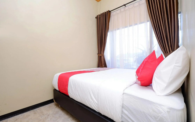OYO 1312 Graha Wisata Hotel