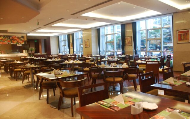 Holiday Inn Chongqing Guanyinqiao by IHG