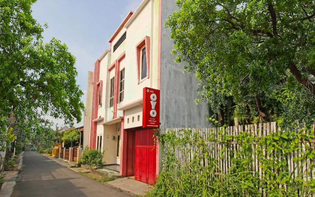 OYO 3060 Al Fatih Guest House Syariah