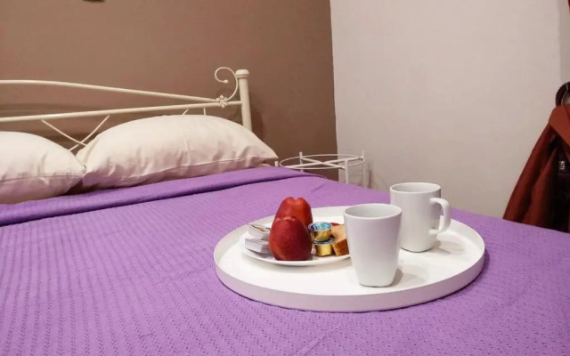 Athena's Home, Sunny Balkony 100m from metro!