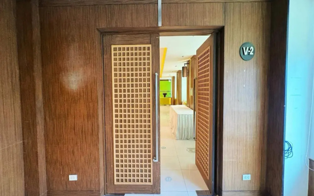 Capital O 75514 Vasidtee City Hotel