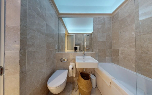 1 Bedroom Duplex Apartment in Pont Street