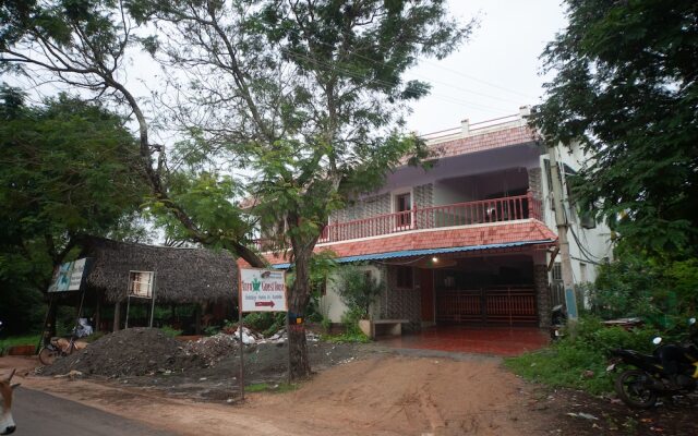 OYO 24053 Auro GP guest house