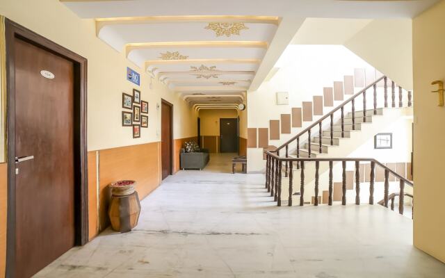 Capital O 38526 Hotel Epic