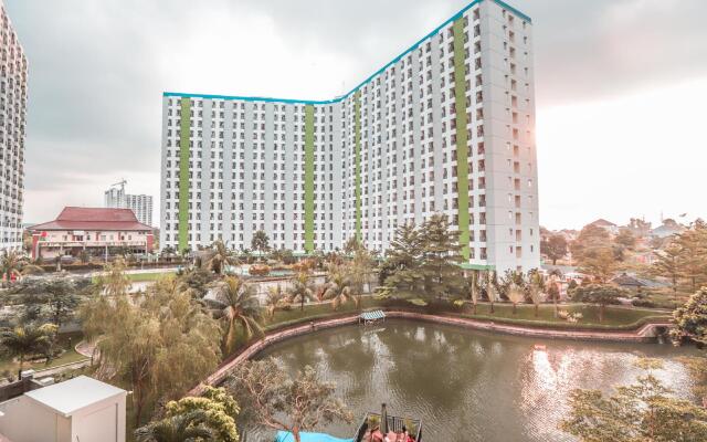 Green Lake View Luxury Apartment by Indah