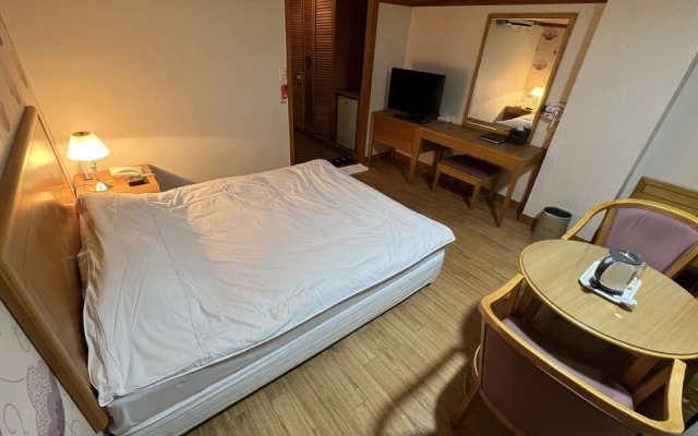 Gimcheon Park Tourist Hotel