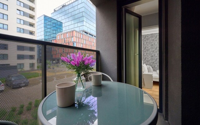 Gwiaździsta Apartment Wrocław by Renters