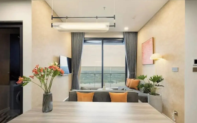 Parkland Riverside Luxury Vacation