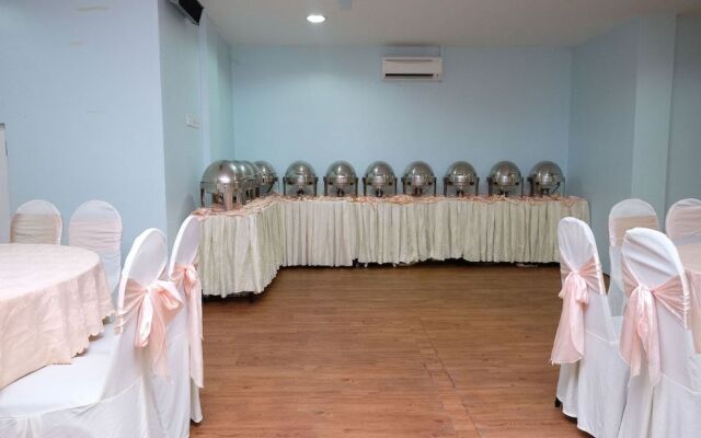 OYO 762 TY Hotel