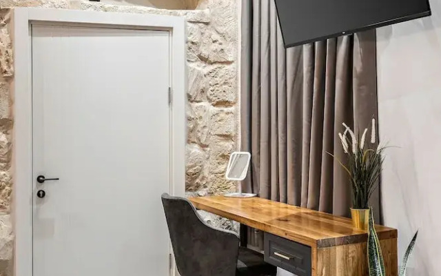 La Finca Boutique Suites - Old City