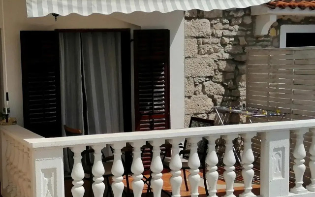 Apartments Dalmatian Stone House