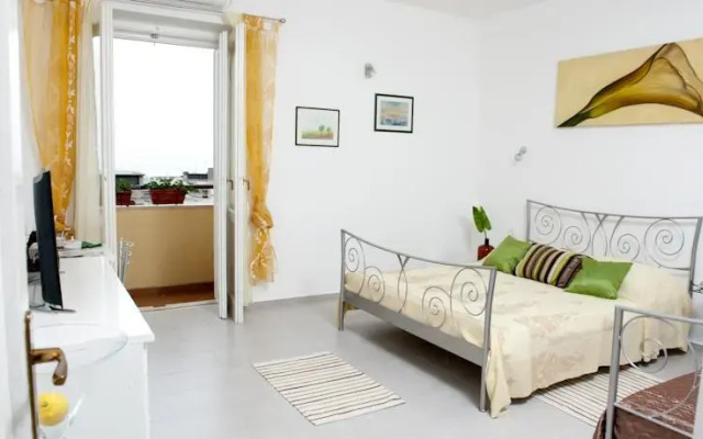 Apartments Karissa