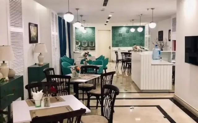 Minasi HanoiOi Lakeside Hotel