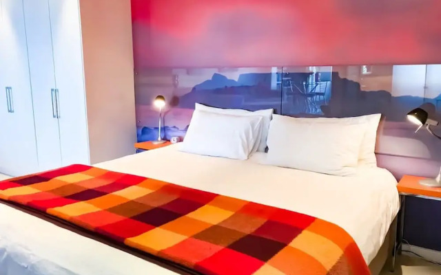 121 Ocean View Drive Studio Apartment