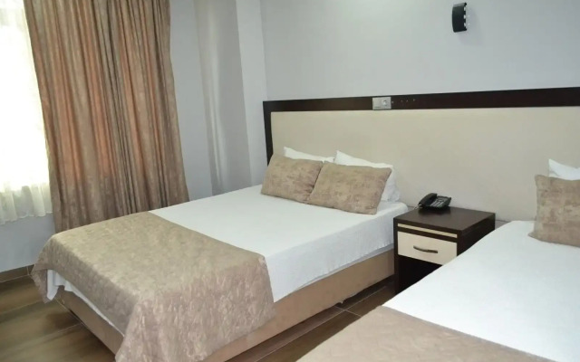 Adana Kucuksaat Hotel