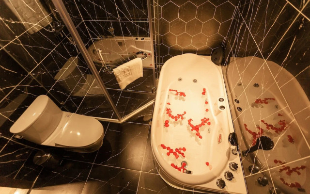 Hồng Vận Hotel