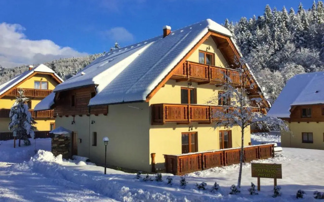 Pension/Apartments Kúria na Táloch