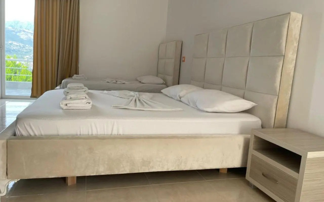 Nefelis Rooms