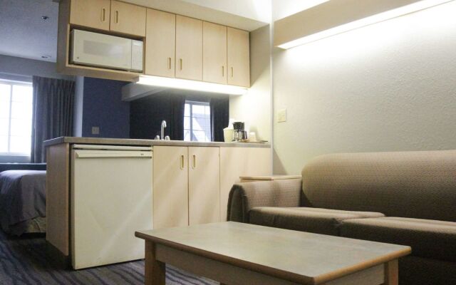 Americas Best Value Inn & Suites Jackson, TN