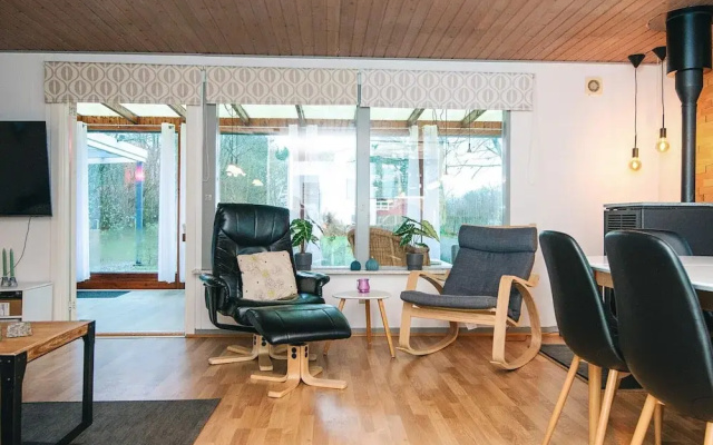6 Person Holiday Home in Hemmet