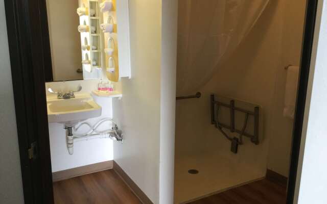 Travelodge by Wyndham Wall