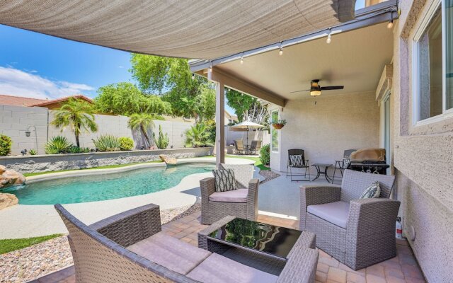 Private Pool & Patio: Home in Surprise!