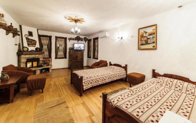 Family Hotel Adjev Han