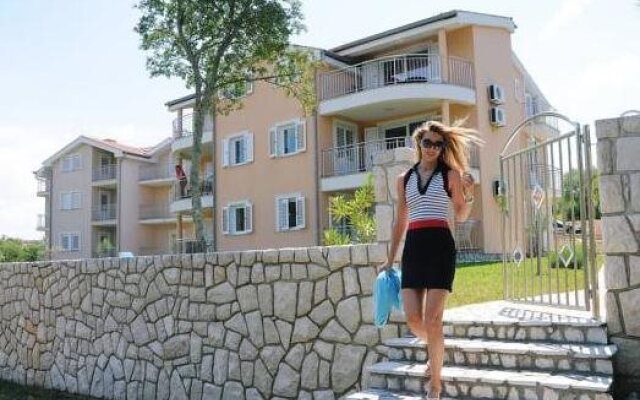 Mare & Mons Deluxe Apartments
