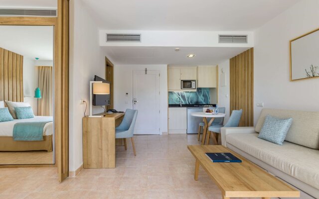 Viva Palma Nova Aparthotel