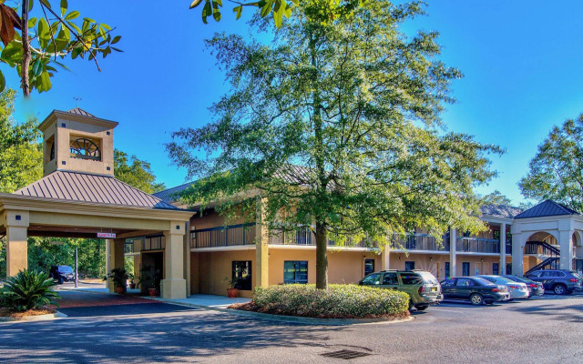 Clarion Inn & Suites Aiken South