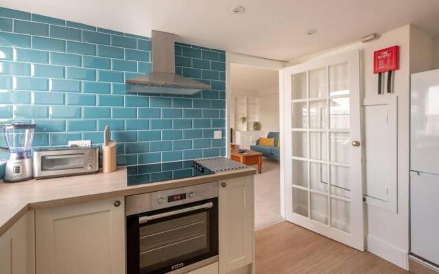 Rooftop Retreat - 2 Double Beds w/ Stunning Views
