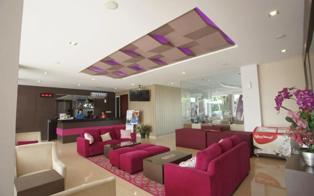 Viva Hotel Kediri, Azana Hotels Collection